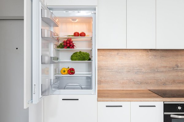 Can the type of refrigerator affect your food choices and slimming efforts?